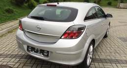 Zdjęcie Opel Astra III GTC 1.9 CDTI 150 KM