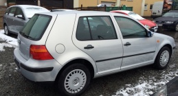 Zdjęcie Volkswagen Golf 1.4 benzyna 75 KM