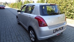 Zdjęcie Suzuki Swift 1.3 benz. 92 KM 4x4